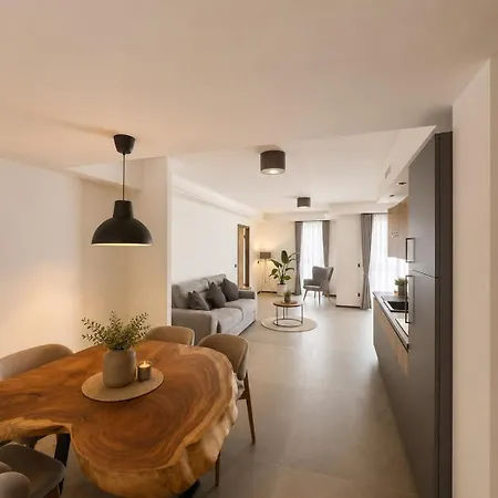 Made & Restaurant -